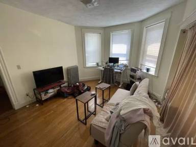Main picture of 111 Park Dr