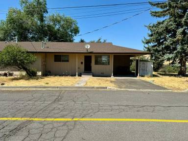 Main picture of 805 Lytton St