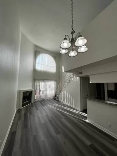 Main picture of The Premier on Moorpark