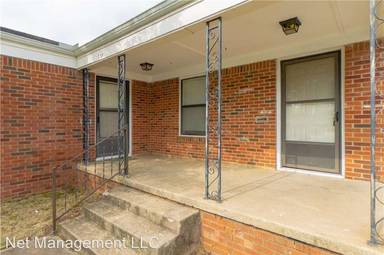 Main picture of 1706 Virginia St