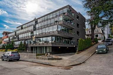 Main picture of 2040 Waverly Pl N