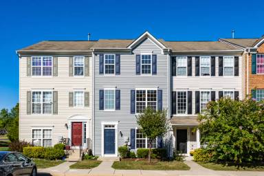 Main picture of 403 Hamilton Ct