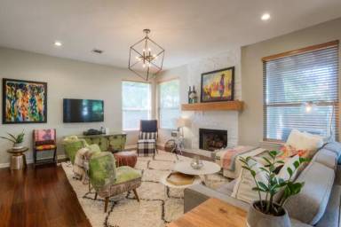 Main picture of 4129 Travis Country Cir