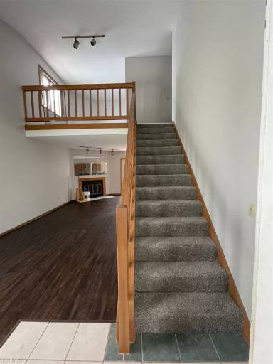 Main picture of 2345 Darwin Ln