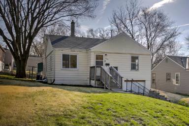 Main picture of 7609 N 36th St