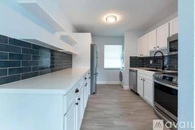 Main picture of 5207 N Flagler Dr