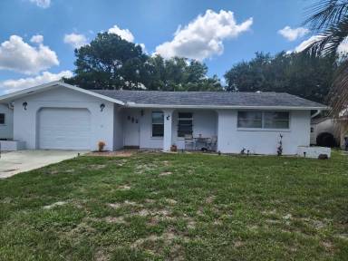 Main picture of 10328 Loquat Dr