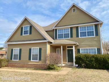 Main picture of 297 Fox Run Cir