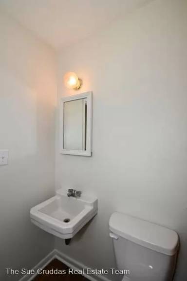 Main picture of 323 Shamrock Dr