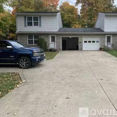 Main picture of 515 Straub Rd W
