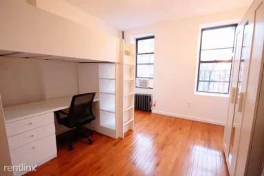 Main picture of 124 Macdougal St