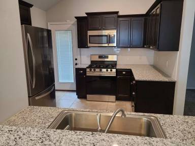 Main picture of 11008 NW 97th St