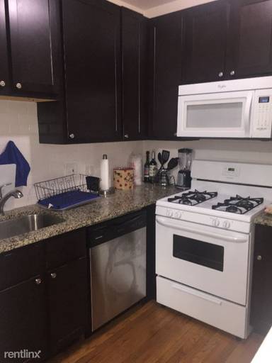 Main picture of 4423 W Fullerton Ave