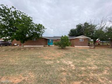 Main picture of 1205 W County Road 137