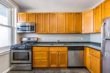 Main picture of 419 S 45th St