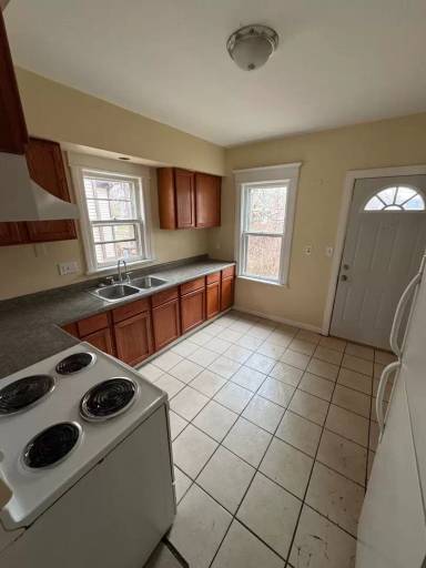 Main picture of 949 Grant Ave