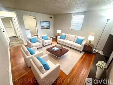 Main picture of 917 S 1st Ave