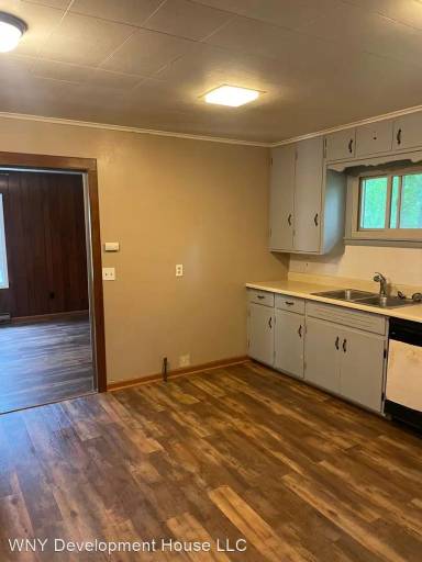 Main picture of 2081 Harrison Ave