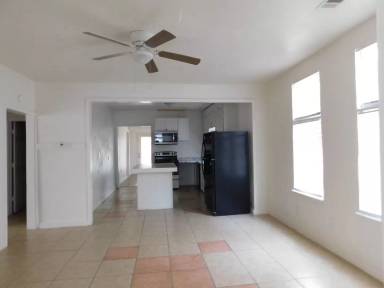 Main picture of 1211 N 38th St