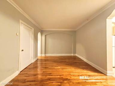 Main picture of Roscoe Apartments