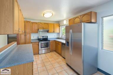 Main picture of 94-937 Kaaholo St