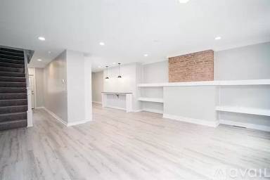Main picture of 1124 Voskamp St