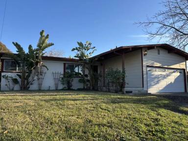 Main picture of 2706 Courtland Dr