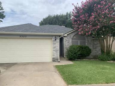 Main picture of 5325 Trailview Dr