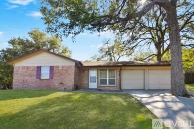 Main picture of 901 Bluff Dr