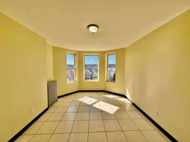 Main picture of 289 Riverdale Ave