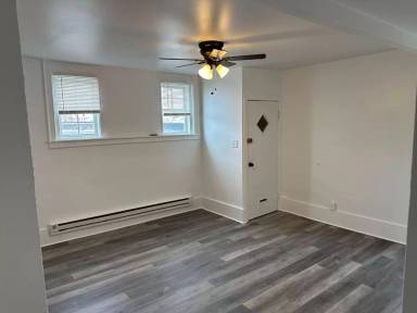 Main picture of 2104 E Chelten Ave