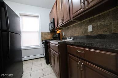 Main picture of 6 Tonnele Ave