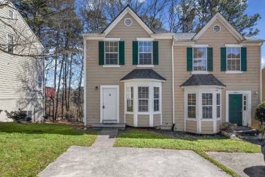 Main picture of 1892 Lakestone Way