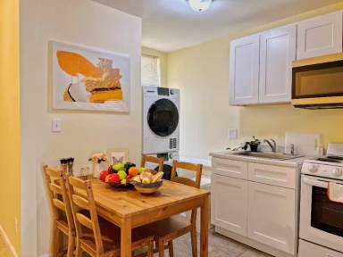 Main picture of 1119 W Colona St