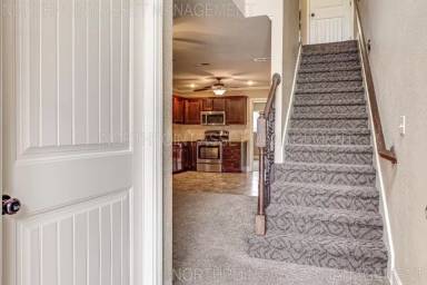 Main picture of 4305 NE 83rd St