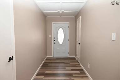 Main picture of 5707 Hooper Dr