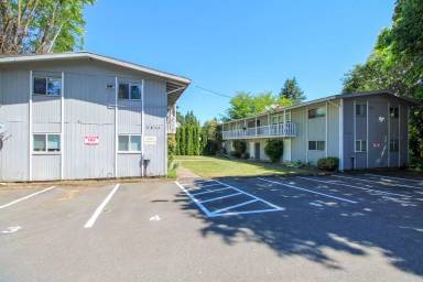 Main picture of 3874 Liberty Rd S