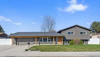 Main picture of 3725 N Maywood Dr
