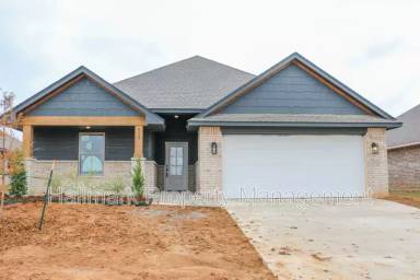 Main picture of 623 Trails End Dr