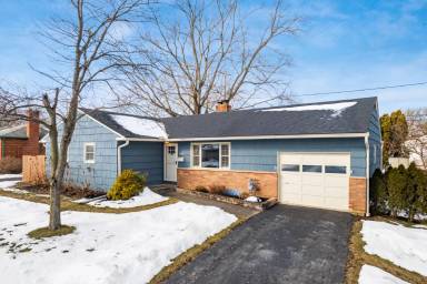 Main picture of 724 Drummond Ct