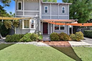 Main picture of 4296 Vineland Ave
