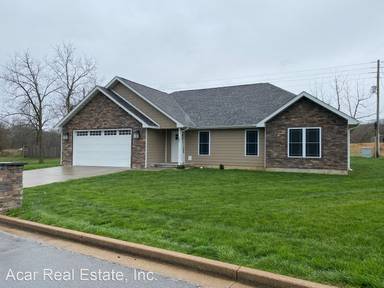 Main picture of 585 Sycamore Dr