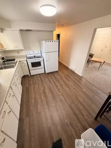 Main picture of 310 Poplar St