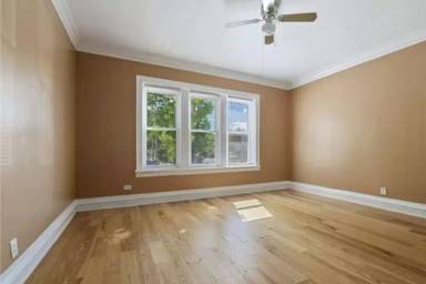 Main picture of 1140 W 77th St