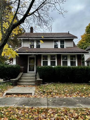 Main picture of 2221 13th St SW