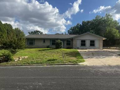 Main picture of 1103 Floradale Dr