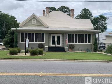 Main picture of 209 12th St W