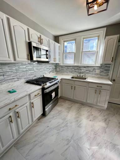 Main picture of 922 Granite St