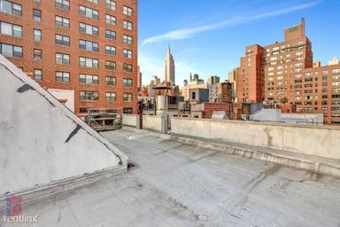 Main picture of 209 E 25th St