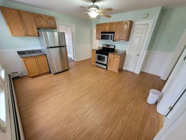 Main picture of 653 Clay St